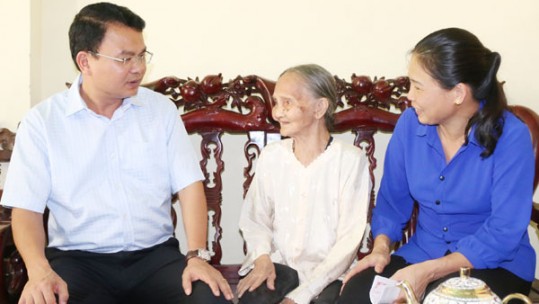 TP Lào Cai thực hiện tốt nhiệm vụ chi trả chế độ chính sách cho gia đình có công với cách mạng