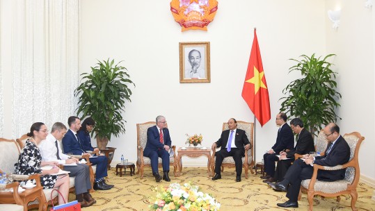 Thủ tướng Nguyễn Xuân Phúc tiếp Đại sứ Australia