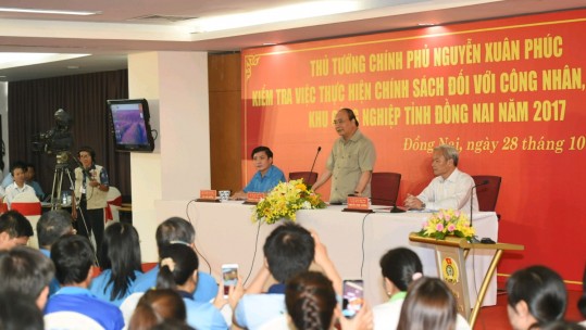 Thủ tướng Nguyễn Xuân Phúc kiểm tra việc thực hiện chính sách đối với công dân, lao động KCN tại Đồng Nai