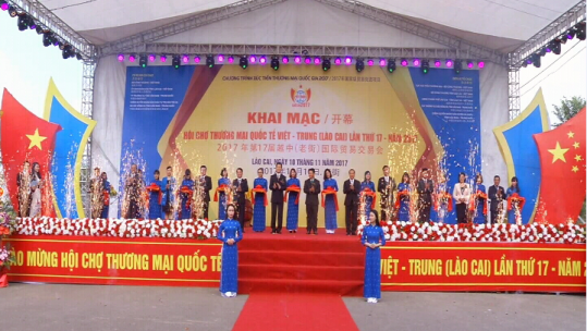 Khai mạc Hội chợ Thương mại quốc tế Việt – Trung (Lào Cai) lần thứ 17
