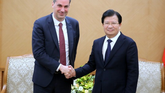 Phó Thủ tướng Trịnh Đình Dũng tiếp thành viên Ban điều hành Tập đoàn Siemens