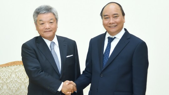 Thủ tướng Nguyễn Xuân Phúc tiếp Chủ tịch Tập đoàn truyền thông Nikkei (Nhật Bản)