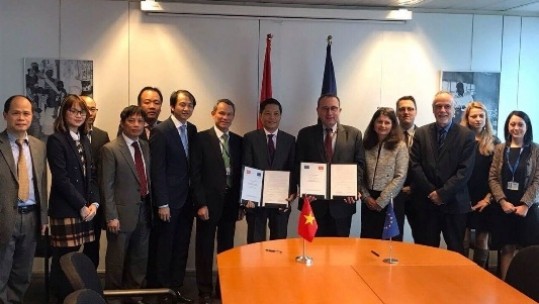 Việt Nam và Liên hiệp châu Âu ký kết Hiệp định Tài chính