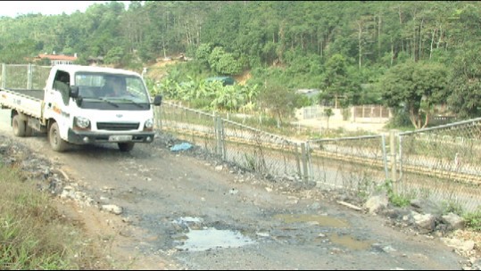 Cần sớm khắc phục tuyến đường hoàn trả vào xã Đồng Tuyển, TP Lào Cai