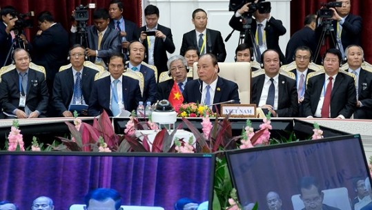 Thủ tướng kết thúc chuyến tham dự HNCC Mê Công-Lan Thương lần 2