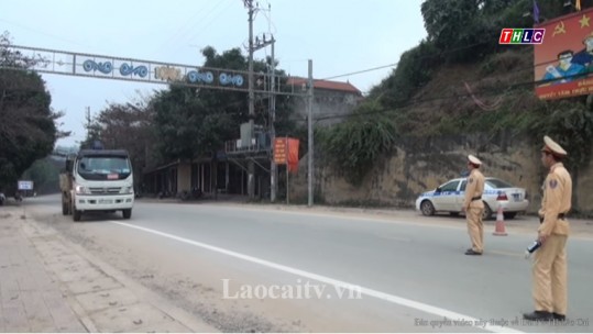 Công an huyện Bảo Yên triển khai thực hiện tháng cao điểm kiểm tra an toàn giao thông