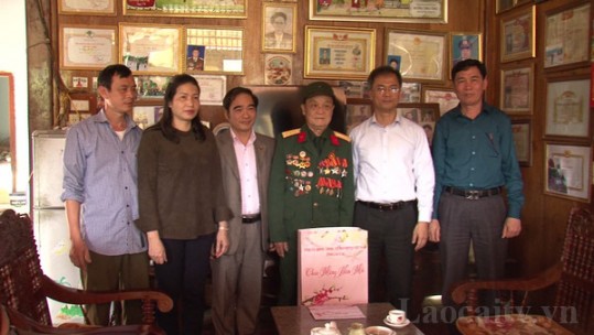 Phó Chủ tịch UBND tỉnh Đặng Xuân Thanh thăm, chúc tết tại huyện Bảo Yên