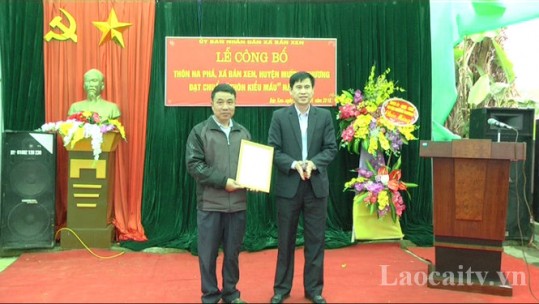 Huyện Mường Khương công bố quyết định 