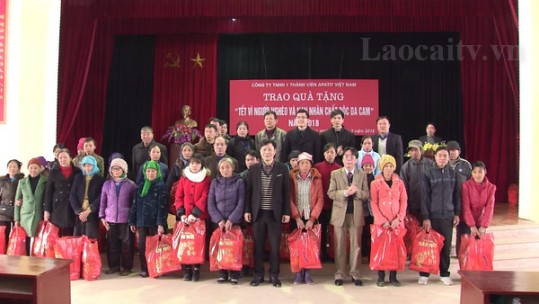 Công ty Apatit Việt Nam tặng quà Tết tại xã Đồng Tuyển, Thành phố Lào Cai