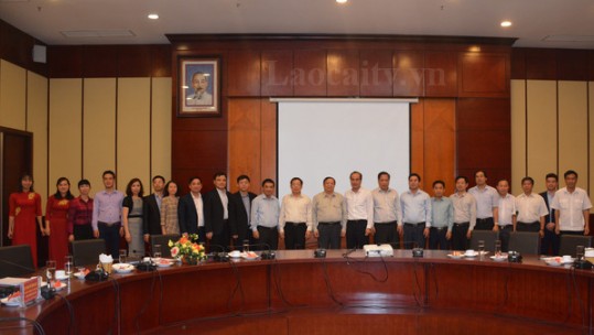 Tỉnh Lào Cai và thành phố Hải Phòng họp bàn hợp tác kinh tế.