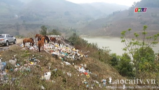 Cần sớm di rời bãi rác gây ô nhiễm tại khu vực hồ thủy điện Mường Hum, huyện Bát Xát