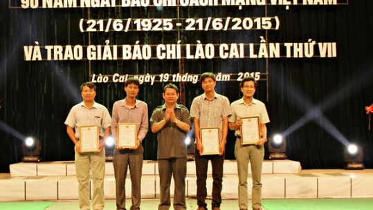 46 tác phẩm báo chí xuất sắc được trao giải thưởng Giải báo chí tỉnh Lào Cai năm 2018