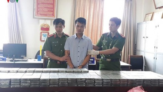Công an Lào Cai thu giữ hàng trăm bánh heroin