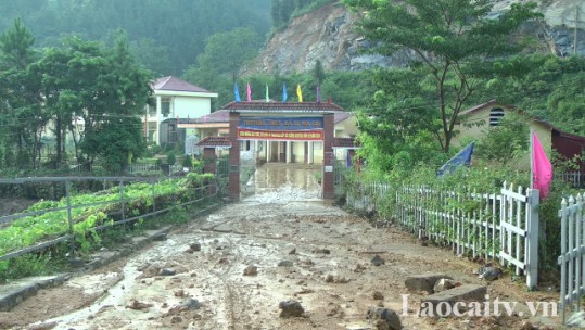 Mưa lớn gây lũ ống và sạt lở đất tại huyện Si Ma Cai, thiệt hại ước tính trên 3 tỷ đồng