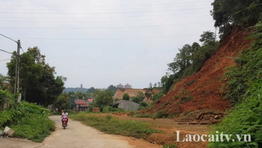 Nguy cơ sạt lở đất tại thôn Làng Đen, xã Đồng Tuyển, TP Lào Cai