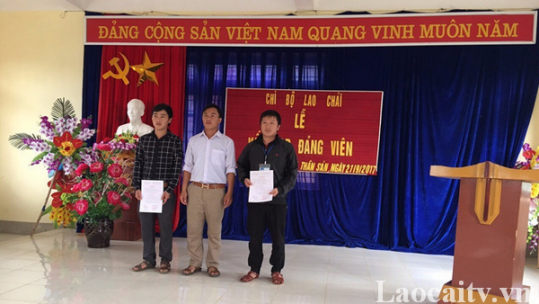 Kinh nghiệm phát triển đảng viên ở chi bộ thôn tại xã Quan Thần Sán, huyện Si Ma Cai