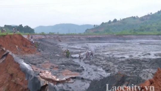 Vỡ thân đập bãi thải Nhà máy DAP số 2 gây hậu quả nghiêm trọng