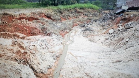 Vụ vỡ đập thải nhà máy phân bón DAP số 2 ở Lào Cai: Cần xử lý nghiêm!