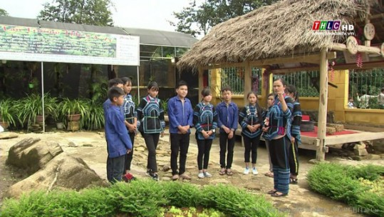 Gắn mô hình trường học với phát triển du lịch tại xã Y Tý, huyện Bát Xát