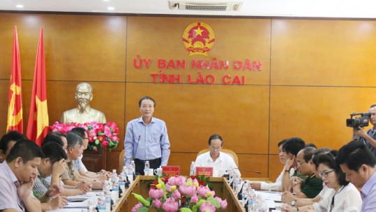 Đoàn kiểm tra của Ủy ban Quốc gia phòng chống AIDS và phòng chống tệ nạn ma túy, mại dâm làm việc với tỉnh Lào Cai