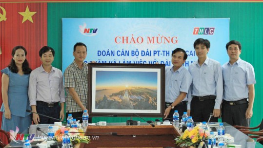 Đoàn cán bộ Đài PTTH Lào Cai thăm, làm việc với Đài PTTH Nghệ An