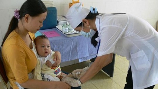 Tiêm bổ sung vaccine Sởi-Rubella cho trên 4,2 triệu trẻ em vùng dịch
