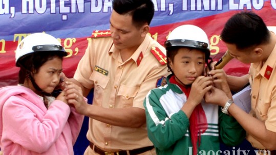 Công an tỉnh Lào Cai tăng cường các hoạt động tình nguyện hướng về cơ sở