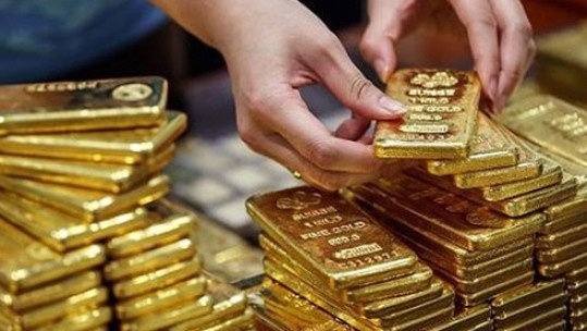 Giá vàng trong nước và thế giới tiếp tục giảm