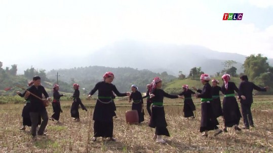 Phụ nữ và cuộc sống: Đắm say làn điệu Khắp Nôm truyền thống