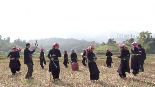 Vang mãi điệu Khắp Nôm