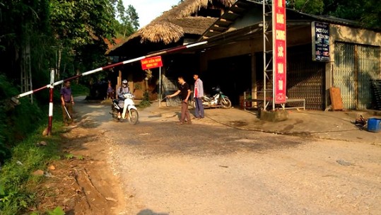 Nông dân Bảo Yên nỗ lực phòng, chống dịch tả lợn Châu phi trong điều kiện còn nhiều khó khăn