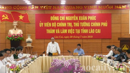 Thủ tướng Nguyễn Xuân Phúc làm việc với lãnh đạo chủ chốt tỉnh Lào Cai