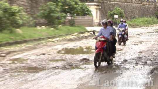 Dân kêu trời vì tỉnh lộ 151 xuống cấp nghiêm trọng