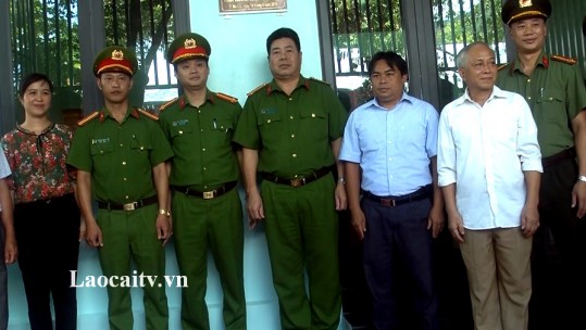 Công an tỉnh Lào Cai bàn giao nhà tình nghĩa cho cán bộ có hoàn cảnh khó khăn