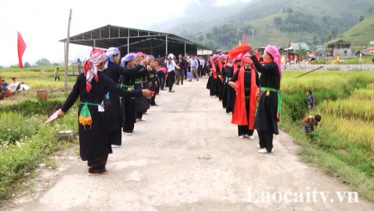 Ngày mùa trên danh thắng ruộng bậc thang