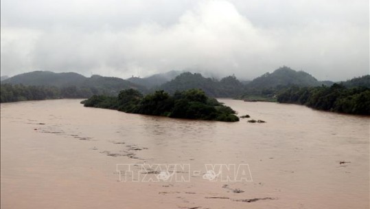 Các tỉnh, thành phố ứng phó với mưa lũ, sạt lở đất