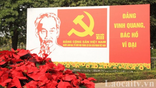 Thủ đô Hà Nội rợp cờ hoa trước ngày diễn ra Đại hội đại biểu toàn quốc lần thứ XIII của Đảng