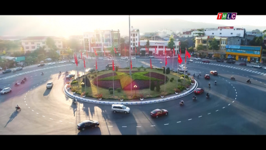 Thành phố Lào Cai rực rỡ cờ hoa
