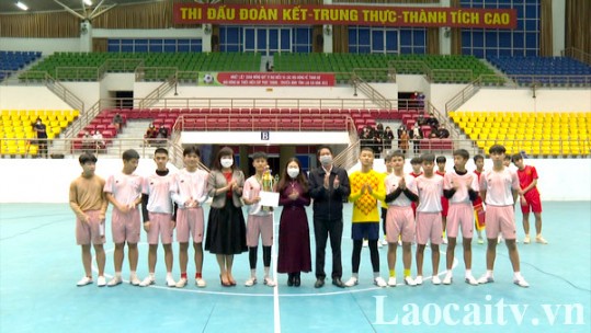 Đội tuyển bóng đá thiếu niên xã Bản Vược giành chức vô địch Giải bóng đá thiếu niên Cúp Phát thanh - Truyền hình tỉnh