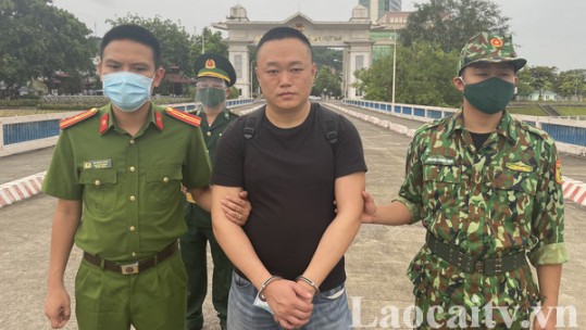 Trao trả đối tượng trốn truy nã cho cơ quan chức năng Trung Quốc