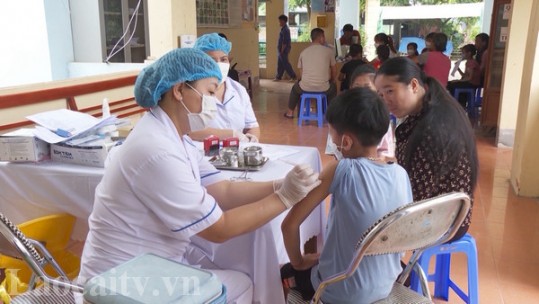Tiến độ tiêm vắc xin phòng Covid-19 tại Lào Cai còn chậm