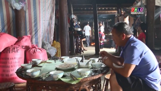 Cúng cơm mới - Nghi lễ truyền thống của dân tộc Mông tại Lai Châu