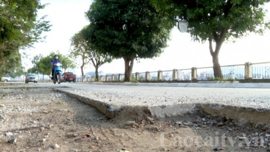 Cần sớm đẩy nhanh việc sửa chữa một số tuyến đường trên địa bàn thành phố Lào Cai