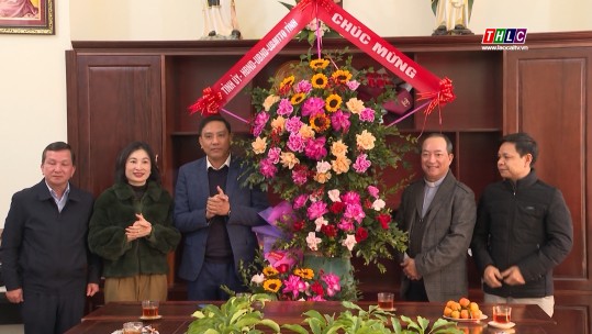 Phó Bí thư Tỉnh ủy Hoàng Giang thăm đồng bào công giáo nhân dịp Giáng sinh