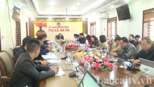Chủ tịch UBND tỉnh Trịnh Xuân Trường làm việc với lãnh đạo chủ chốt thị xã Sa Pa