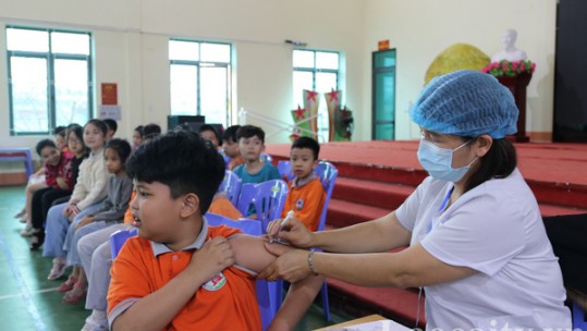 Lào Cai: Triển khai chiến dịch tiêm vắc xin uốn ván - bạch hầu giảm liều (Td)