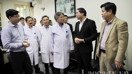 Đoàn công tác UBND tỉnh Lào Cai thăm và làm việc tại các bệnh viện tuyến Trung ương
