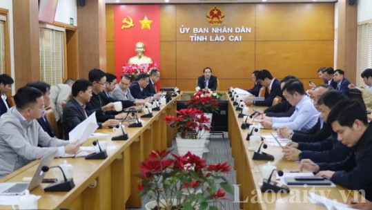 UBND tỉnh Lào Cai nghe báo cáo về bản đồ kế hoạch sử dụng đất trong quy hoạch tỉnh