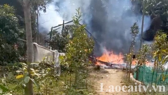 1 nhà sàn ở Bảo Yên bị cháy, thiệt hại 120 triệu đồng