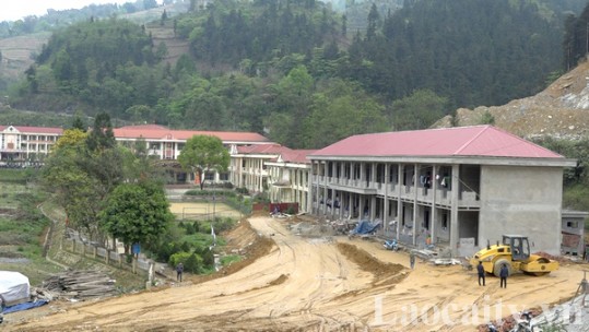Khắc phục tình trạng ngập úng tại Trường THCS thị trấn Si Ma Cai